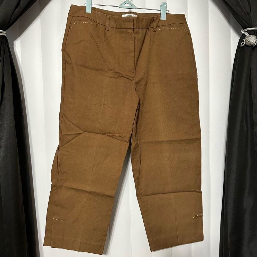 Talbots brown stretch Capri, 2 front pockets